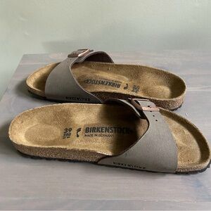 NWOT- Birkenstock Madrid Brown Mocha Sandals